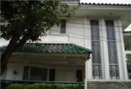 Bangka Bed And Breakfast Dżakarta Zewnętrze zdjęcie